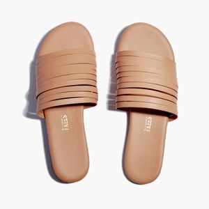 Tkees AVERY slide sandal in Pout!